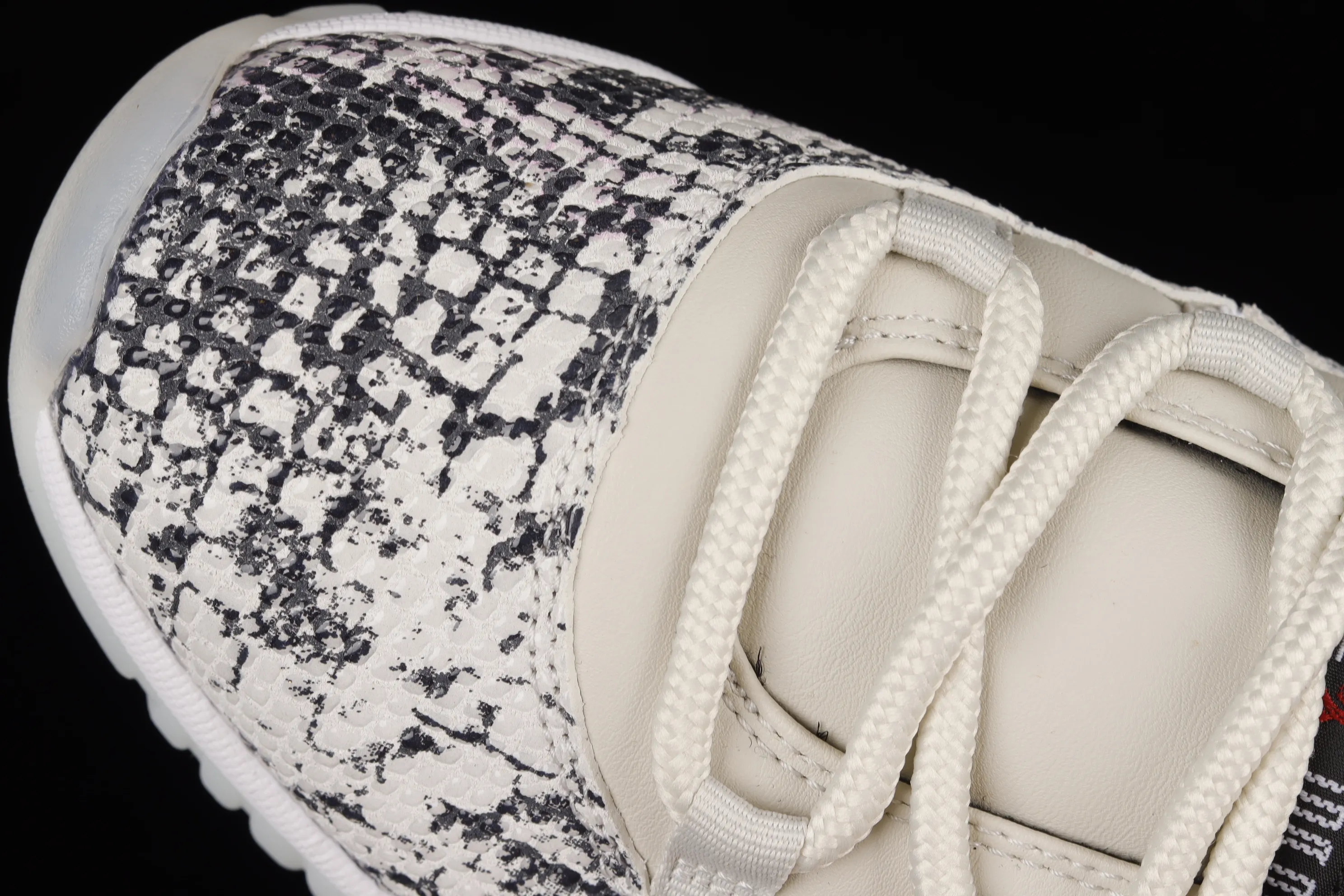 All categories Air Jordan Jordan series basketball shoes Air Jordan 11 F version Air Jordan 11 Low SE "Snakeskin" AJ11 Joe 11 white snake pattern first layer genuine carbon CD6846-002
